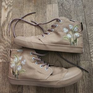 Bangs Sneakers Embroidered Floral